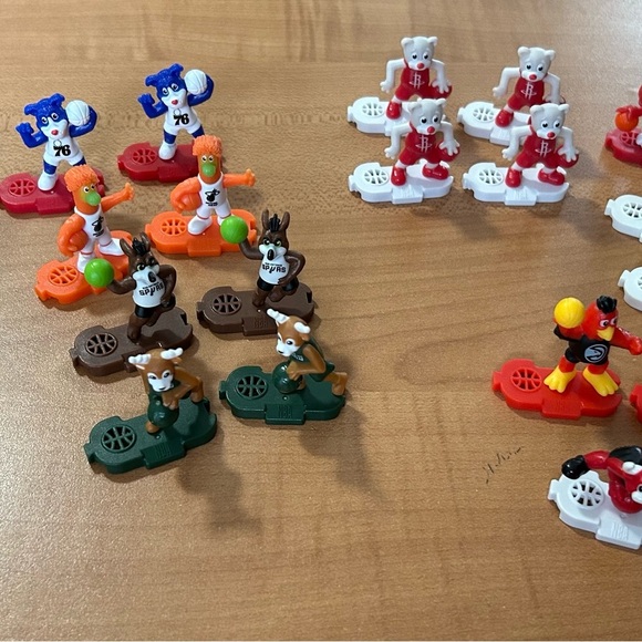 Kinder egg joy NBA figures & avatar lot of 36 mini toys basketball mascots - Picture 6 of 7